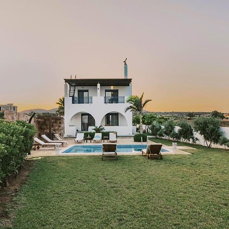 Villa Deep Blue Лакханія Екстер'єр фото