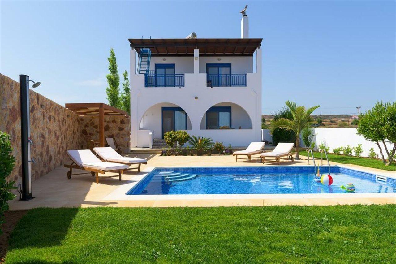 Villa Deep Blue Лакханія Екстер'єр фото