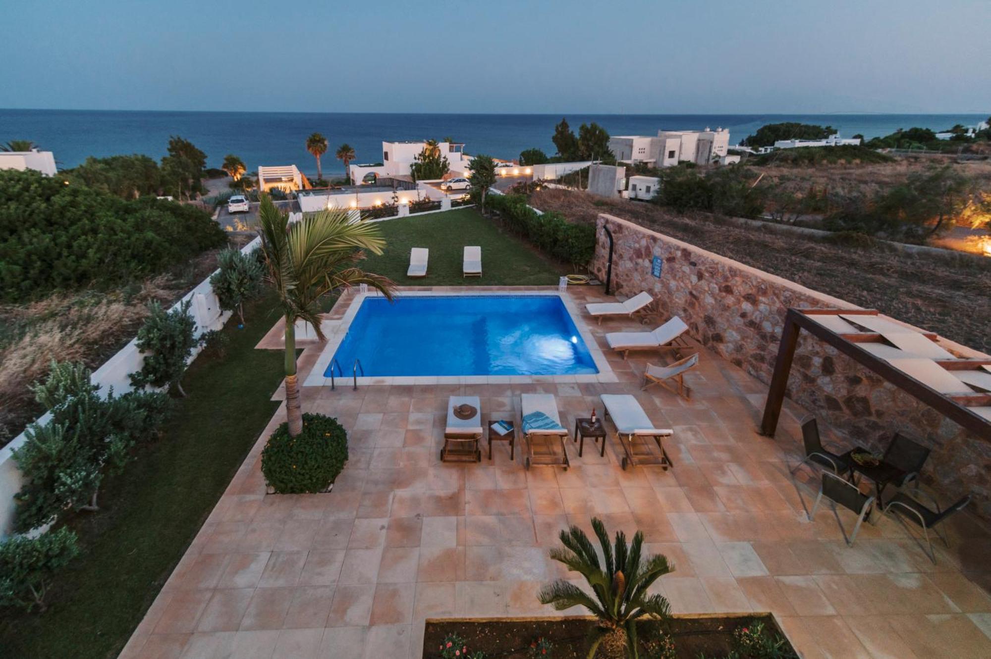 Villa Deep Blue Лакханія Екстер'єр фото
