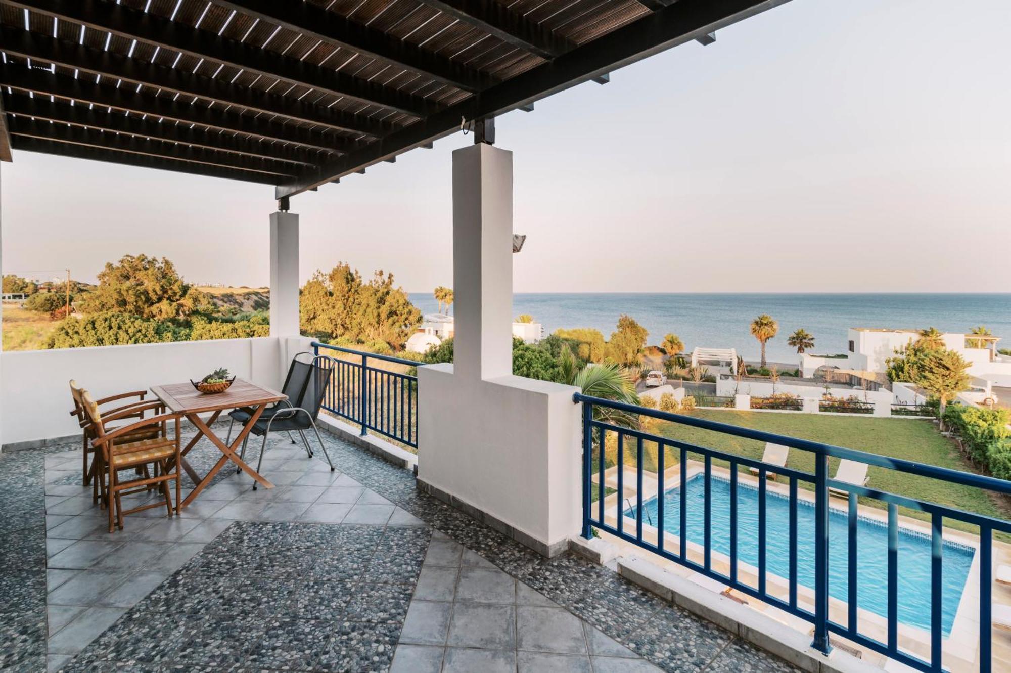 Villa Deep Blue Лакханія Екстер'єр фото