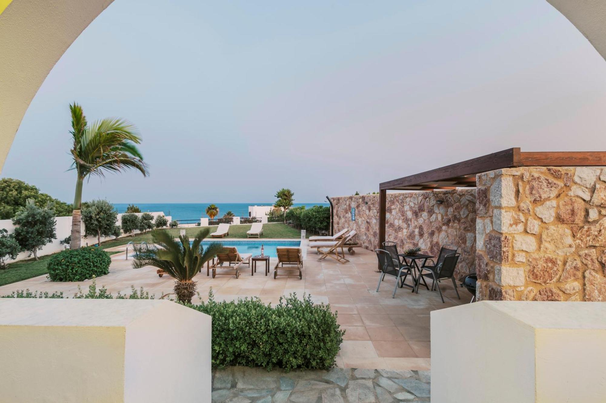 Villa Deep Blue Лакханія Екстер'єр фото