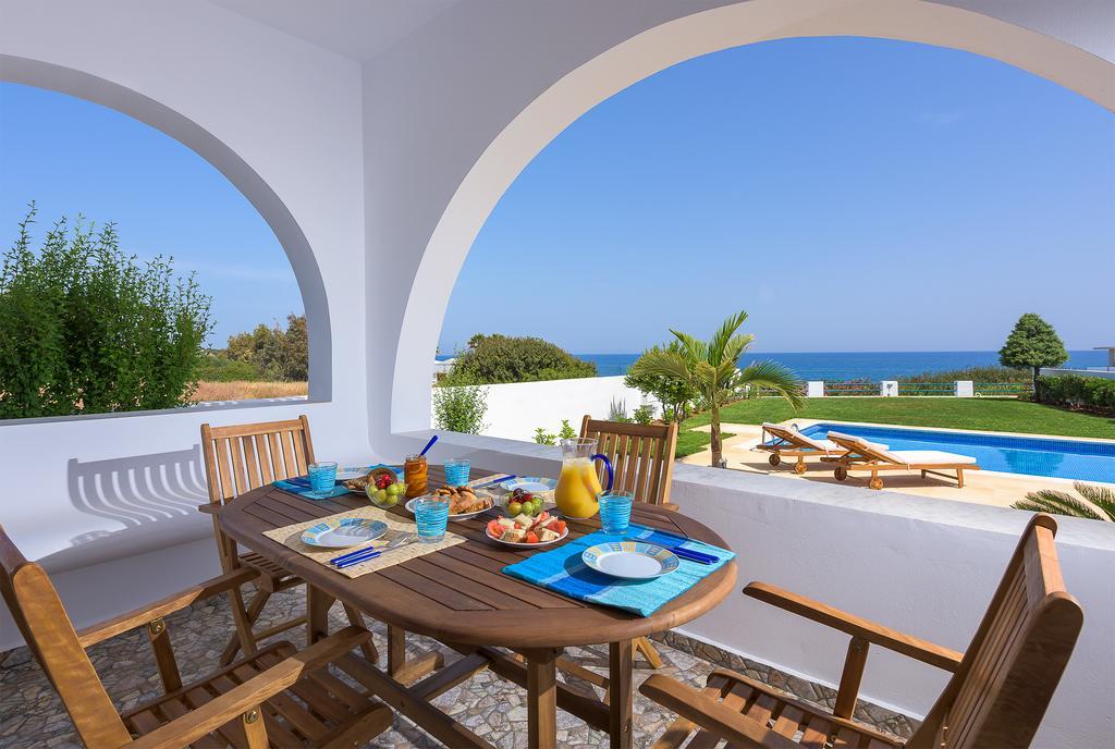 Villa Deep Blue Лакханія Екстер'єр фото