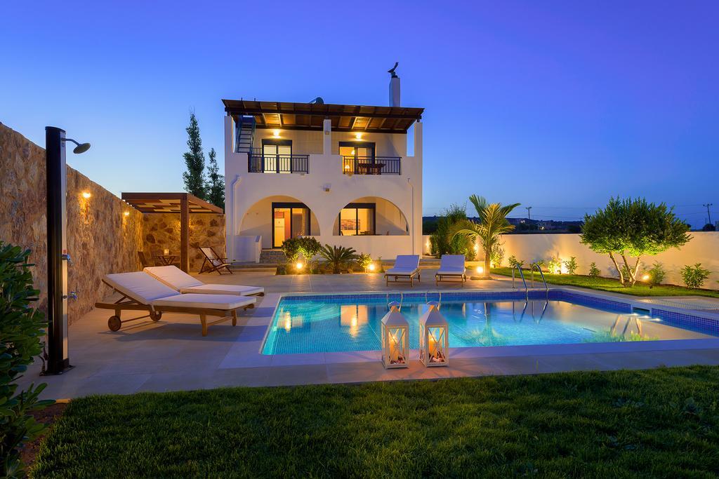 Villa Deep Blue Лакханія Екстер'єр фото