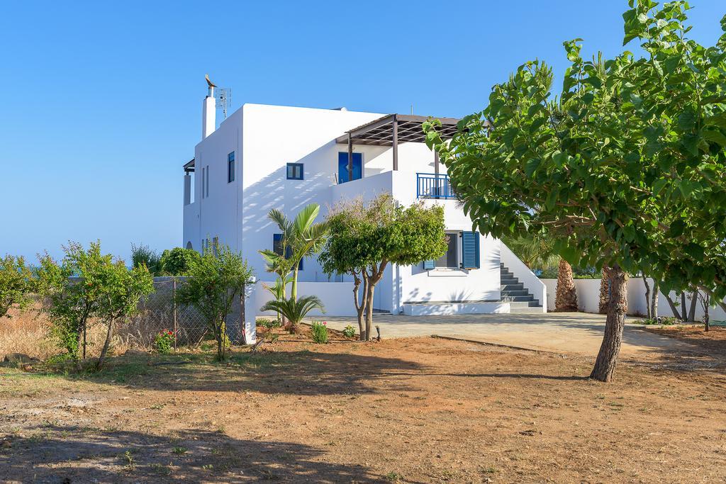 Villa Deep Blue Лакханія Екстер'єр фото